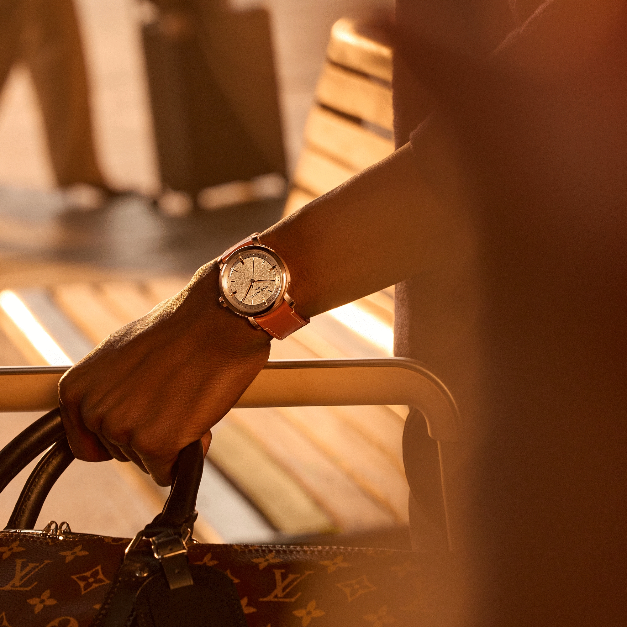 Louis Vuitton Escale, Automatikuhrwerk, 40,5 mm, Platin und Diamanten Uhren Alle Uhren } | LOUIS VUITTON